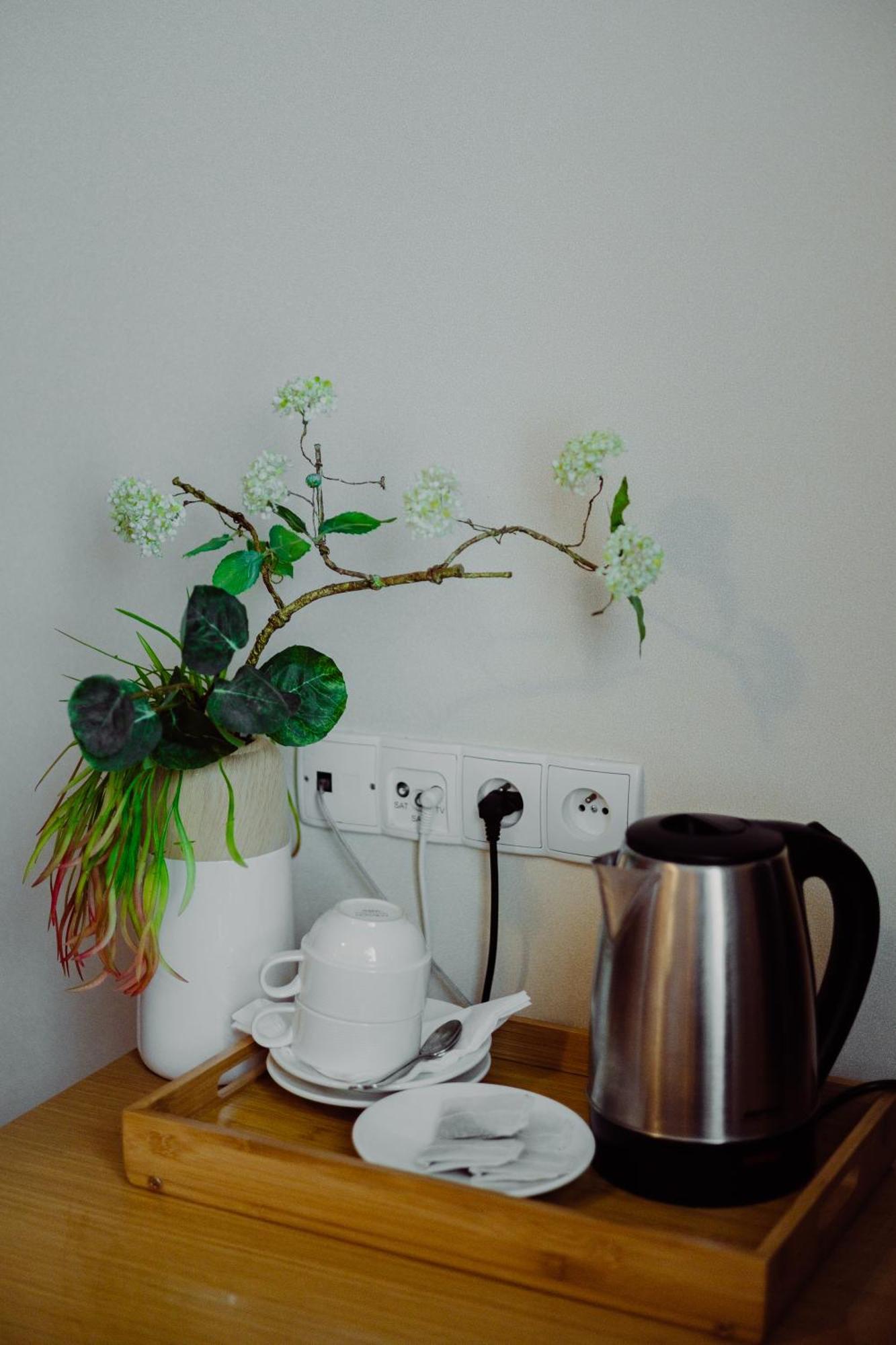 Hotel Bonsai Niemcza Buitenkant foto